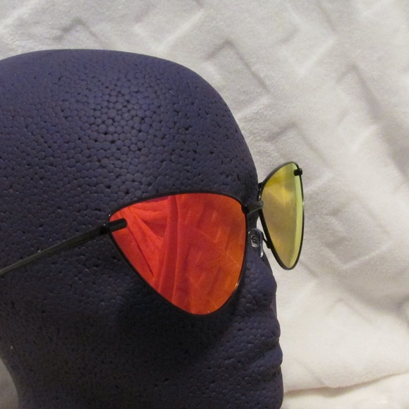 Purple Cat Eye Mirrored Sunglasses - Picture 3 of 8